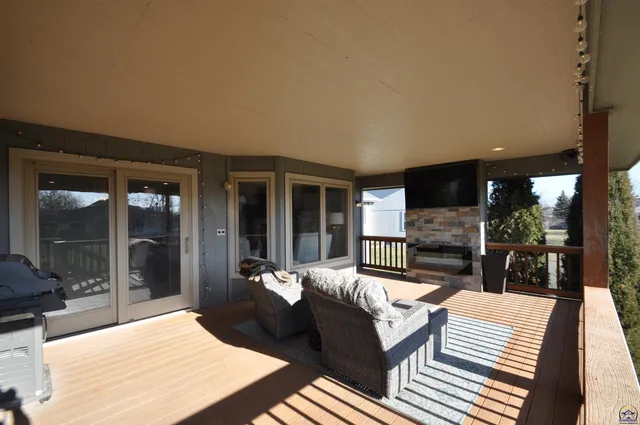 $470,000 | 7809 Southwest 26th Street, Topeka, KS 66614