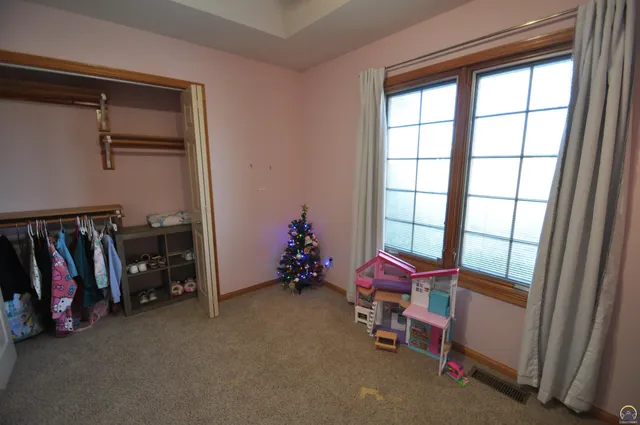 $470,000 | 7809 Southwest 26th Street, Topeka, KS 66614