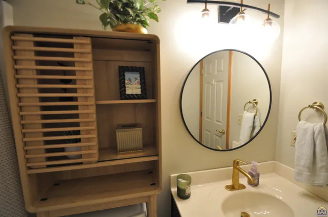 $470,000 | 7809 Southwest 26th Street, Topeka, KS 66614