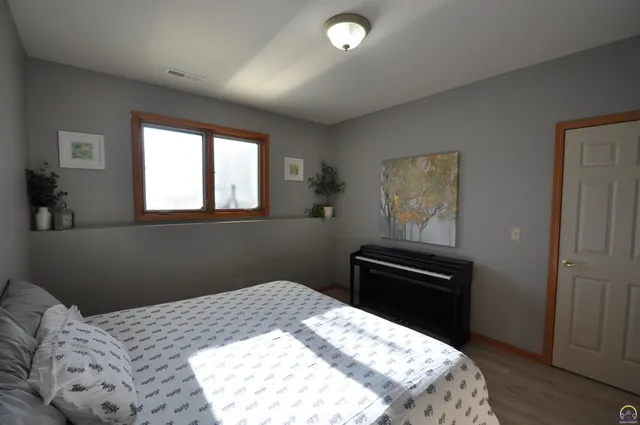 $470,000 | 7809 Southwest 26th Street, Topeka, KS 66614