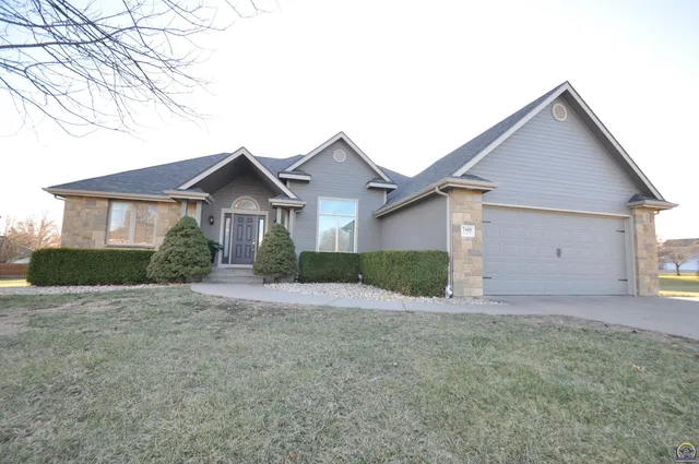 $470,000 | 7809 Southwest 26th Street, Topeka, KS 66614