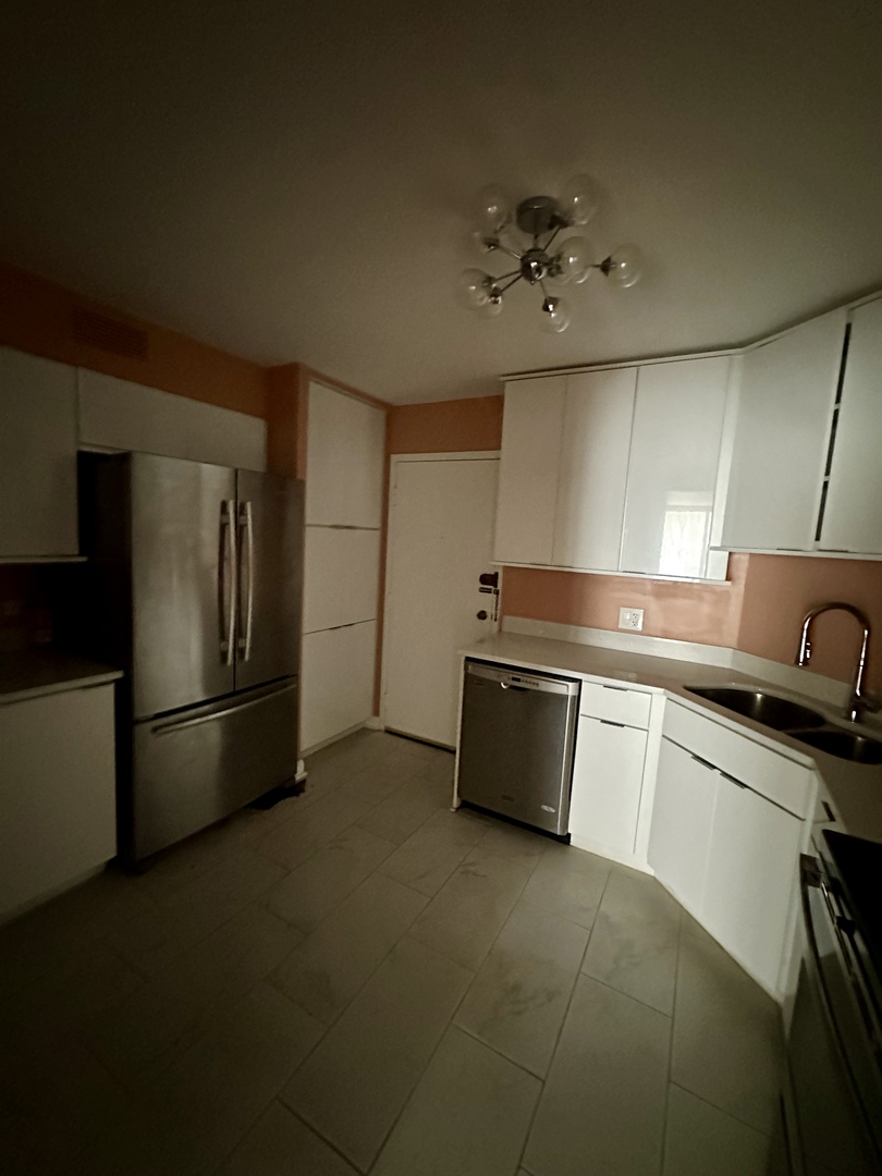 6033 North Sheridan Road, Unit 5G Chicago, IL 60660 - Photo 11 of 27 Gallery Image 11
