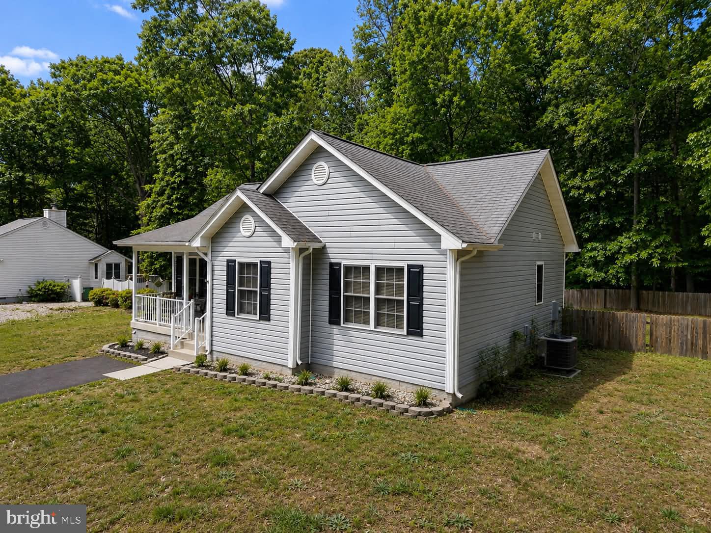 409 Cornwall Drive Ruther Glen, VA 22546 - Photo 4 of 29