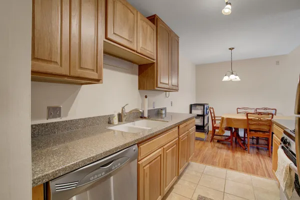 $1,450 | 7300 York Avenue South, Unit 2063, Edina, MN 55435