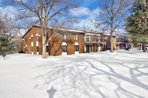 $1,450 | 7300 York Avenue South, Unit 2063, Edina, MN 55435