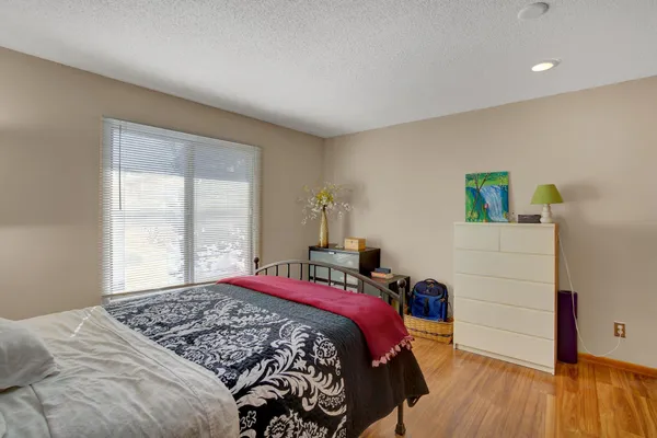 $1,450 | 7300 York Avenue South, Unit 2063, Edina, MN 55435