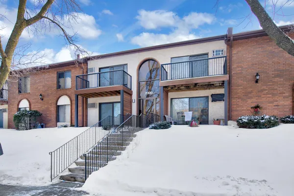 $1,450 | 7300 York Avenue South, Unit 2063, Edina, MN 55435