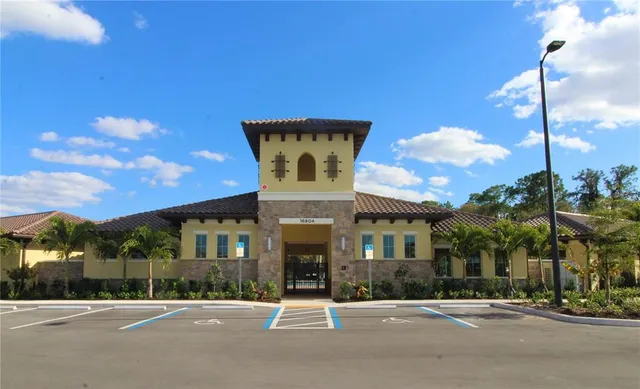 $2,575 | 5120 Tannin Lane, Bradenton, FL 34211