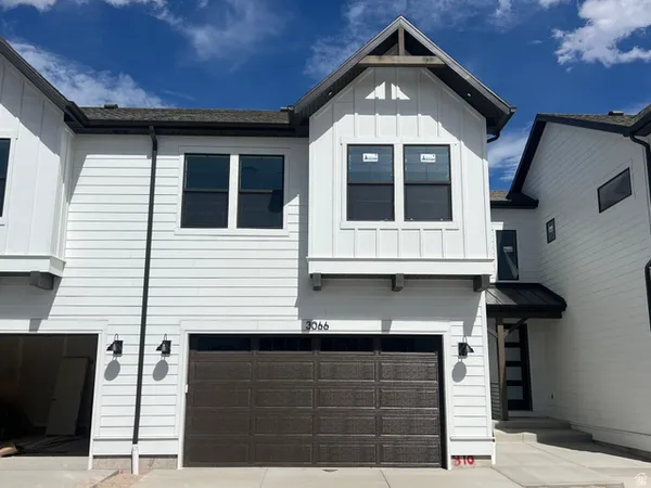 $374,020 | 3066 North Summerwood Drive, Unit 810, Eagle Mountain, UT 84005