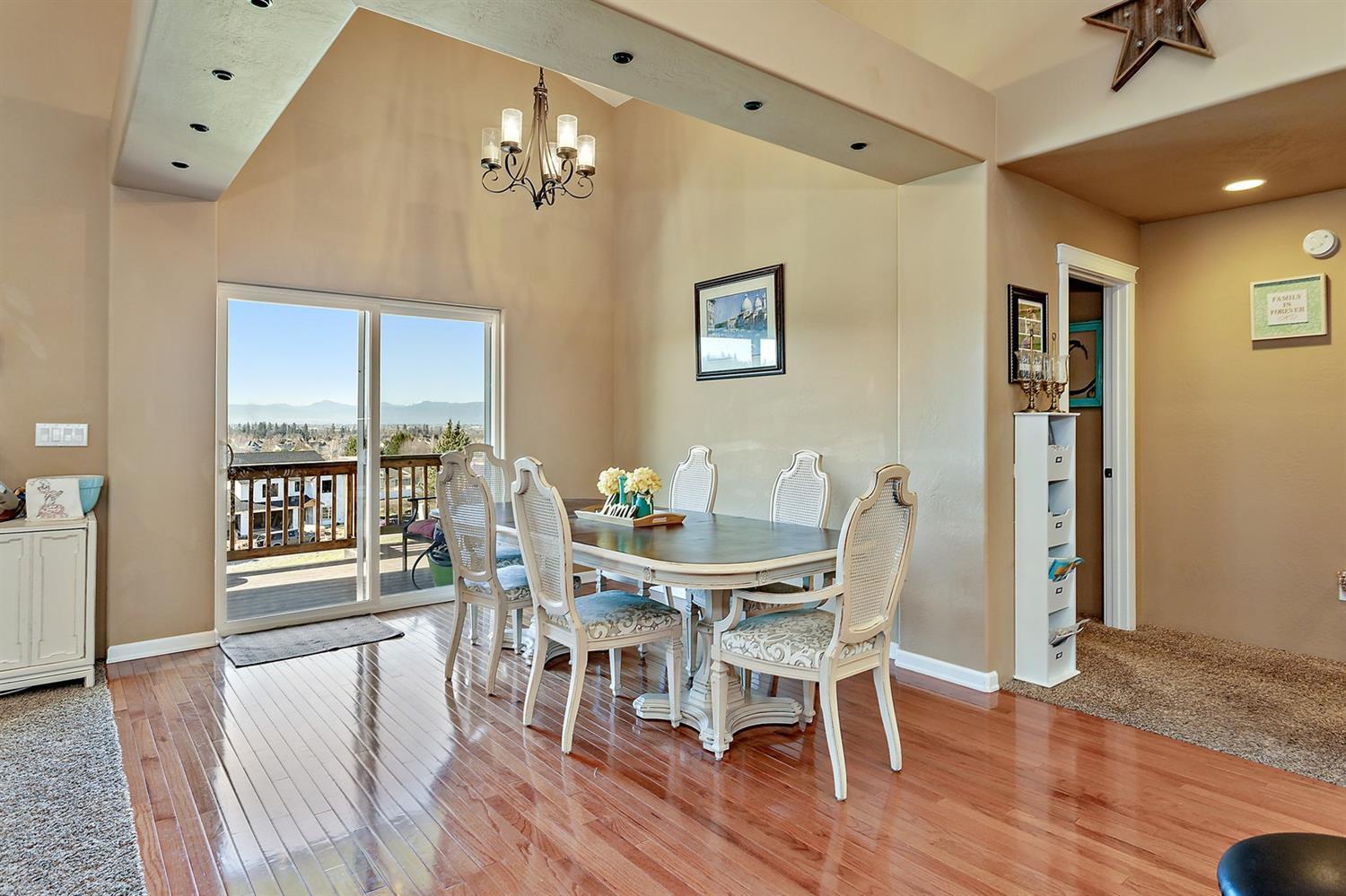 1026 Azure Way Eagle Point, OR 97524 - Photo 12 of 30 Additional Photo