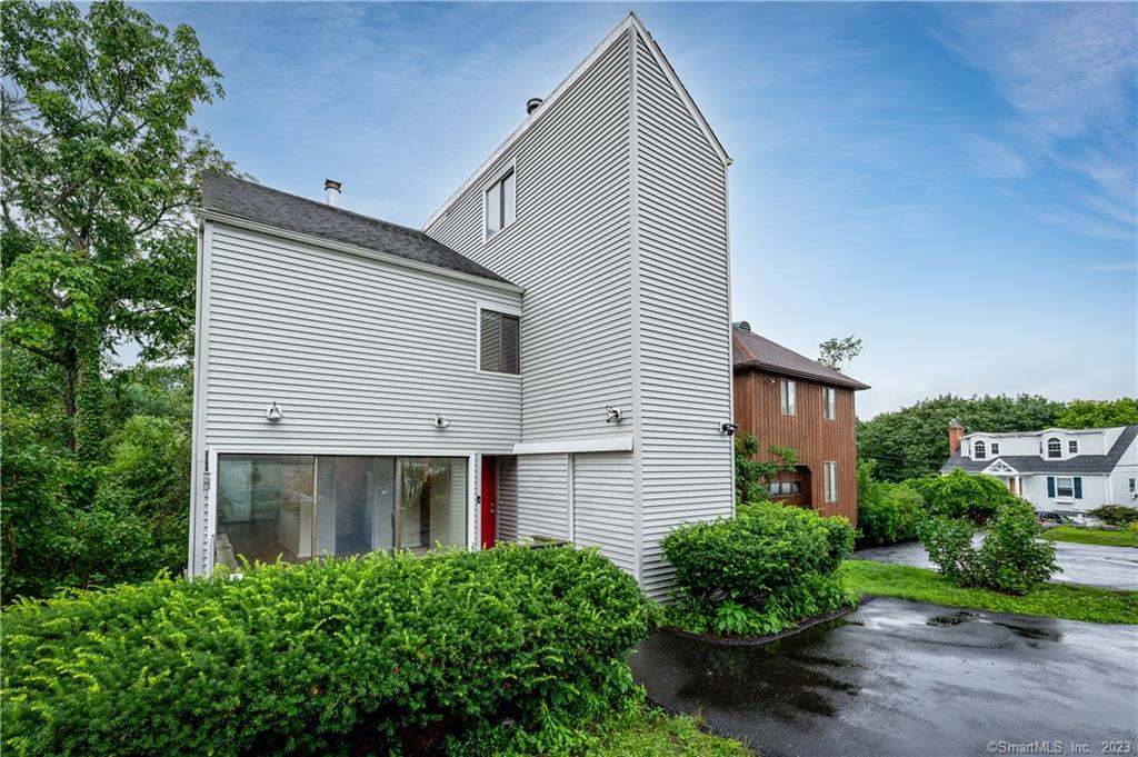 3 Hartford Avenue, Greenwich, CT 06830 Compass