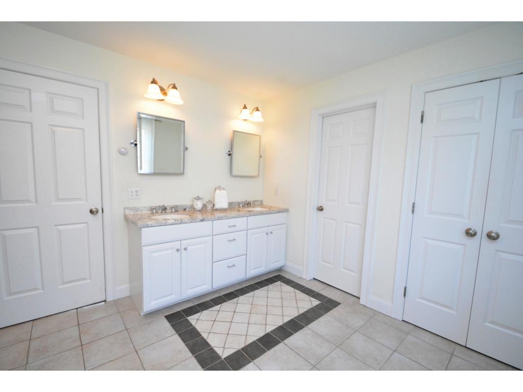 11 Chestnut Way Stratham, NH 03885 - Photo 27 of 36
