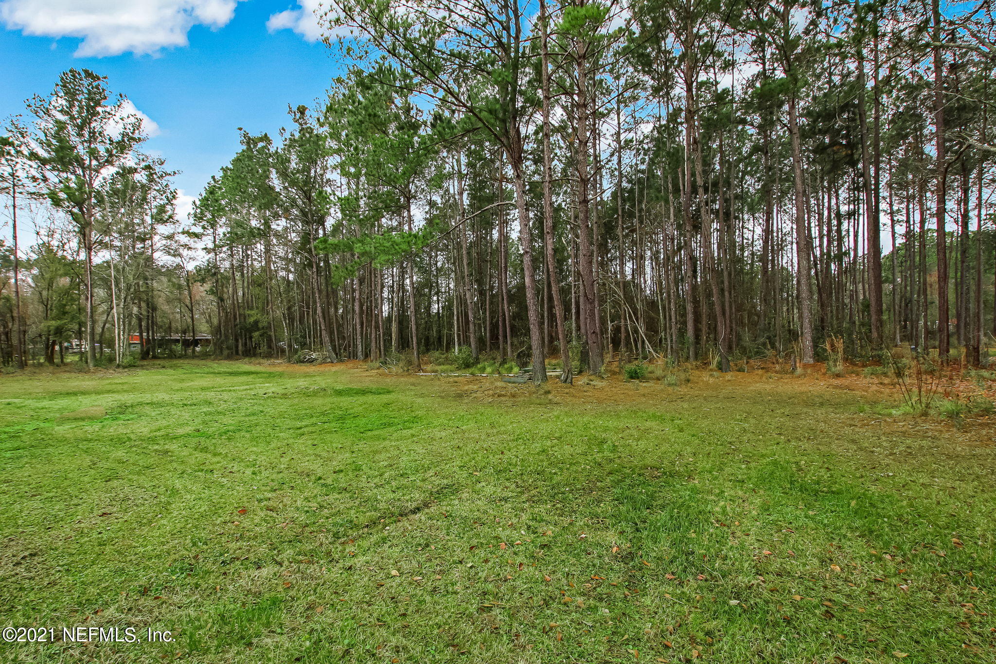 5300 Manning Cemetery Road Jacksonville, FL 32234 - Photo 34 of 35 Privat and spacious