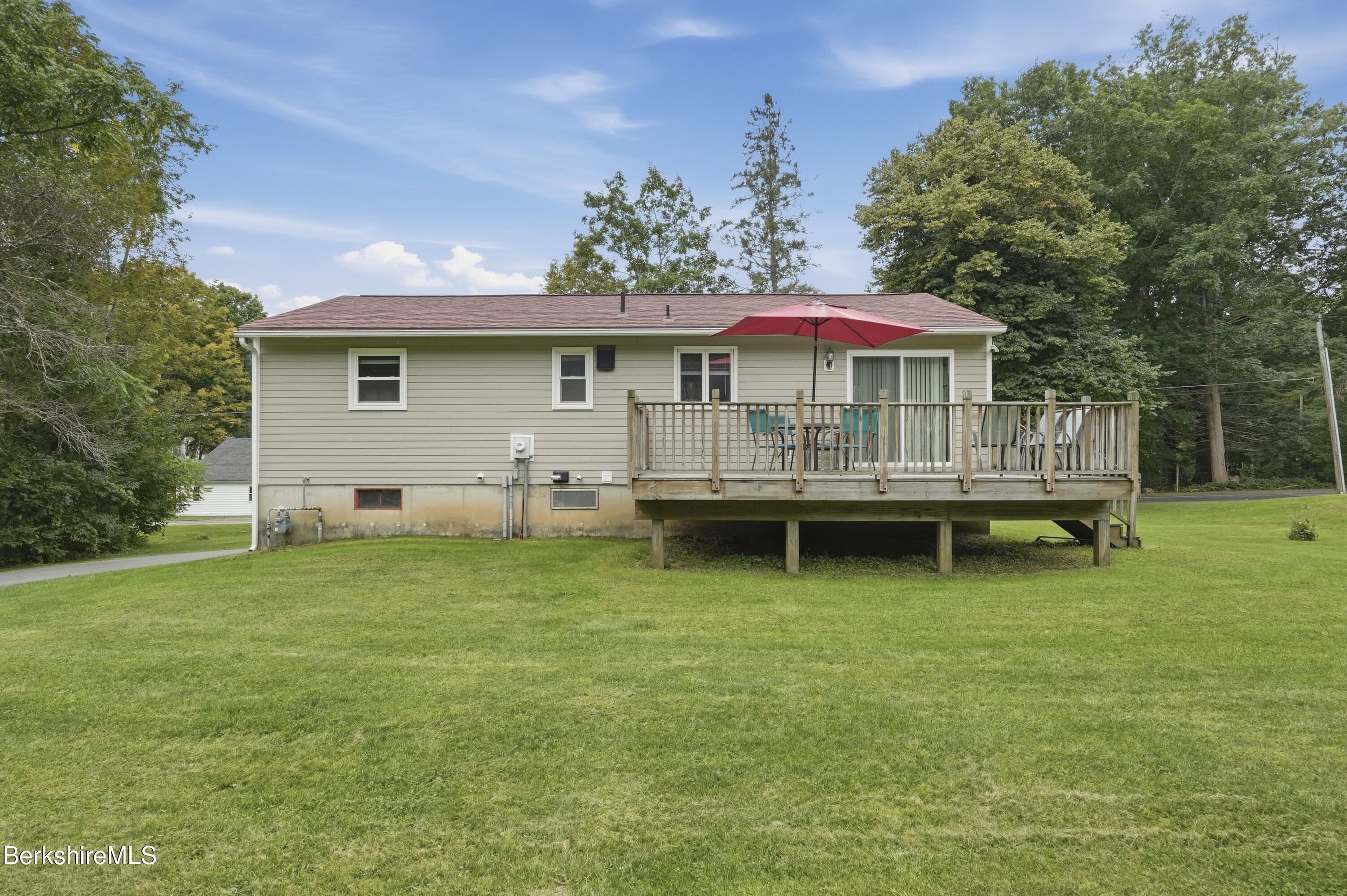332 Hancock Road Pittsfield, MA 01201 - Photo 6 of 52 ADM03141