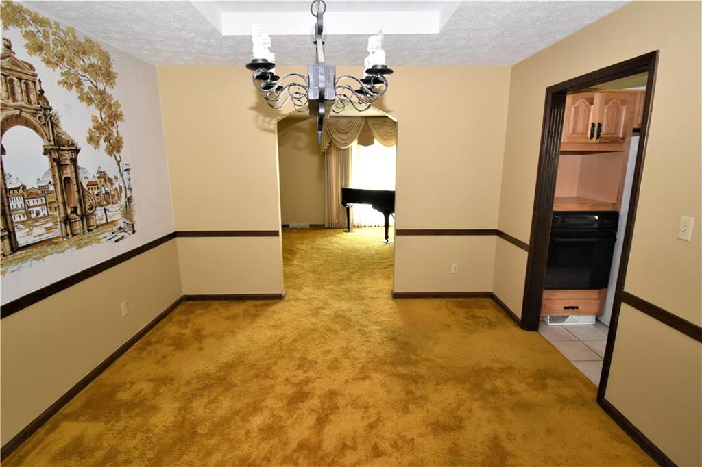 8842 Winding Ridge Road Indianapolis, IN 46217 - Photo 9 of 41 Gallery Image 9