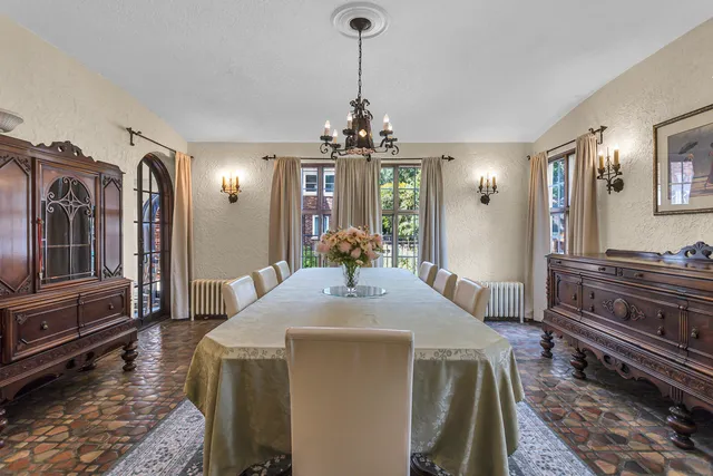 $370,000 | 1000 West Washington Avenue, Jackson, MI 49203