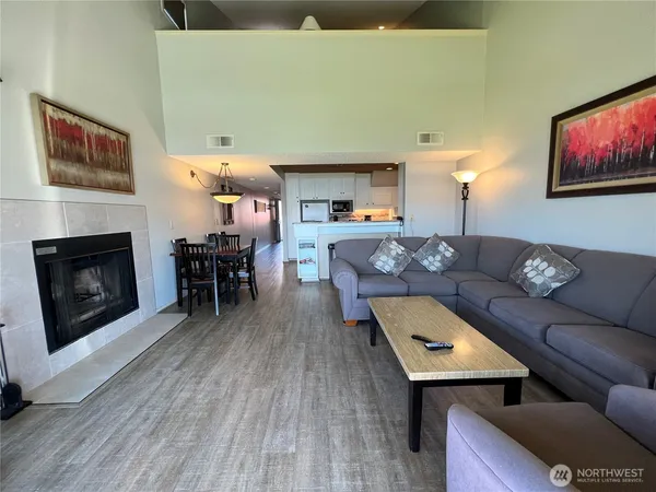 $3,000 | 100 Lake Chelan Shores Drive, Unit 158F, Chelan, WA 98816