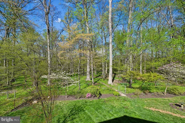 $1,265,000 | 8722 Higdon Drive, Vienna, VA 22182