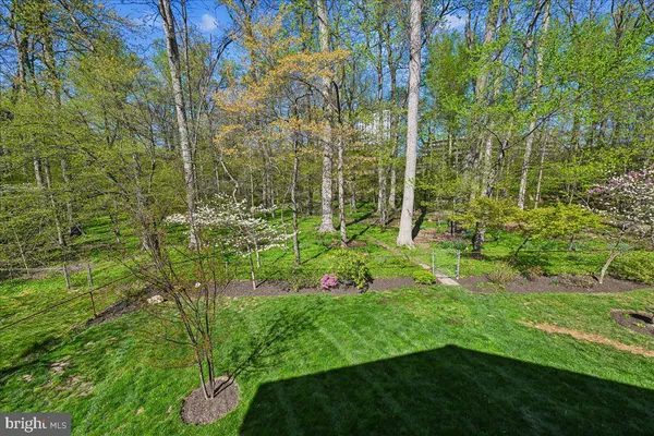 $1,265,000 | 8722 Higdon Drive, Vienna, VA 22182