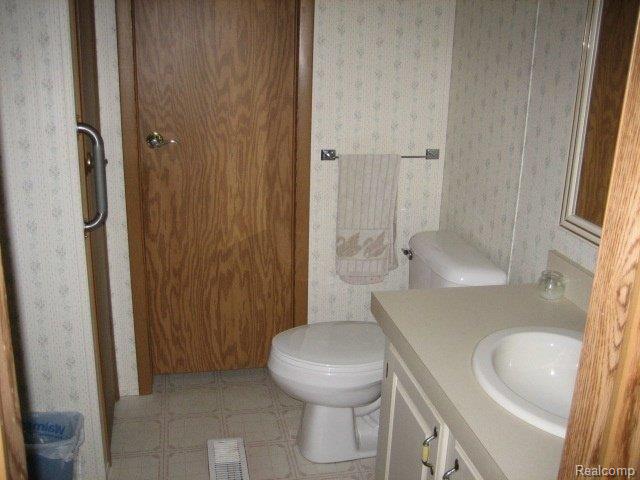 3875 Canboro Road Owendale, MI 48754 - Photo 11 of 15 3875 Canboro - Bathroom 1