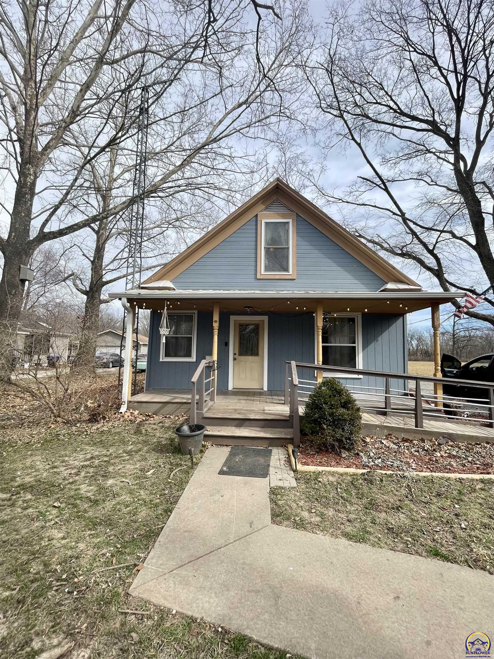 10134 Southwest Jordan Road Wakarusa, KS 66546 - Photo 26 of 36 Front of Home