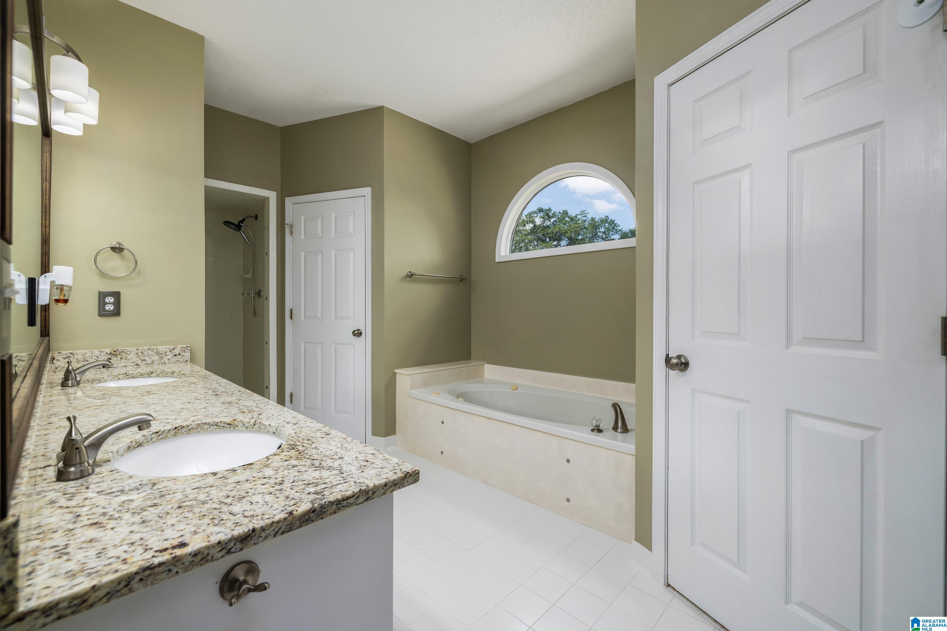 240 Meadow Ridge Drive Tuscaloosa, AL 35405 - Photo 29 of 51