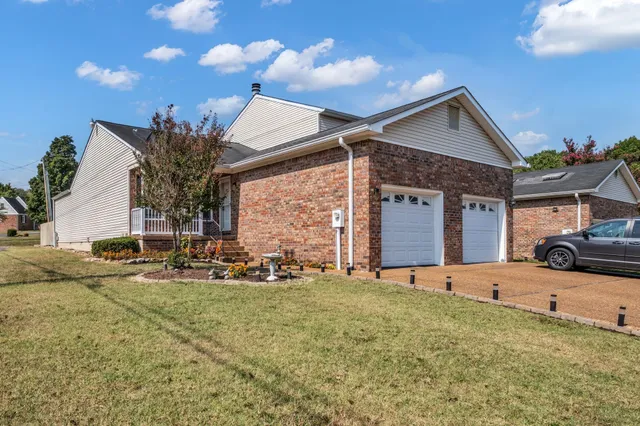 $319,900 | 101 Sugar Maple North, Hendersonville, TN 37075