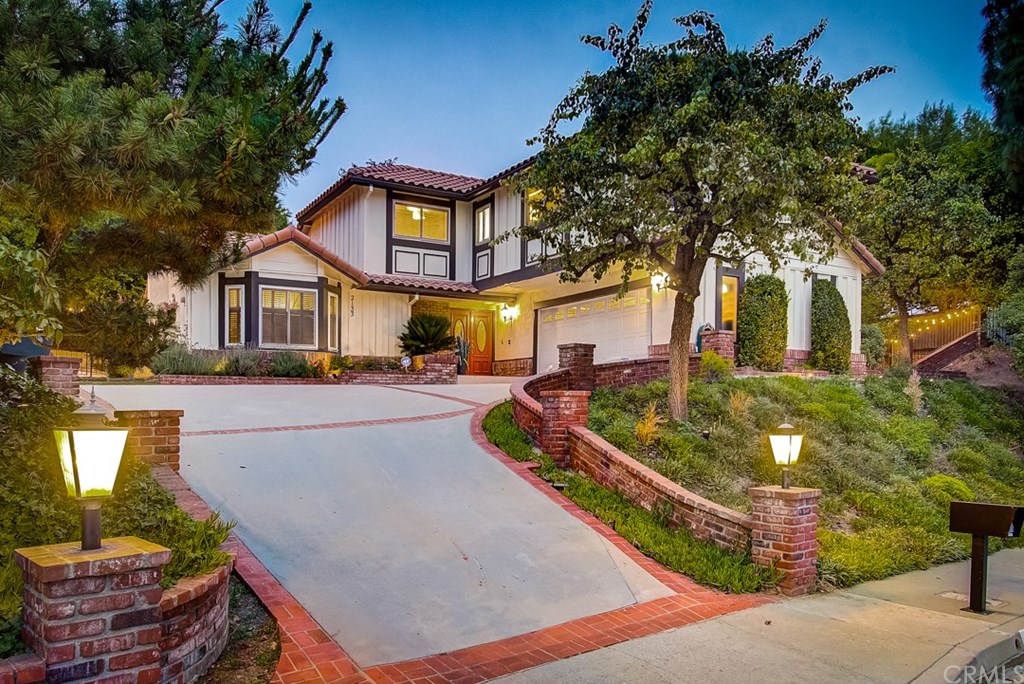 2133 Erin Way Glendale, CA 91206 - Photo 2 of 51