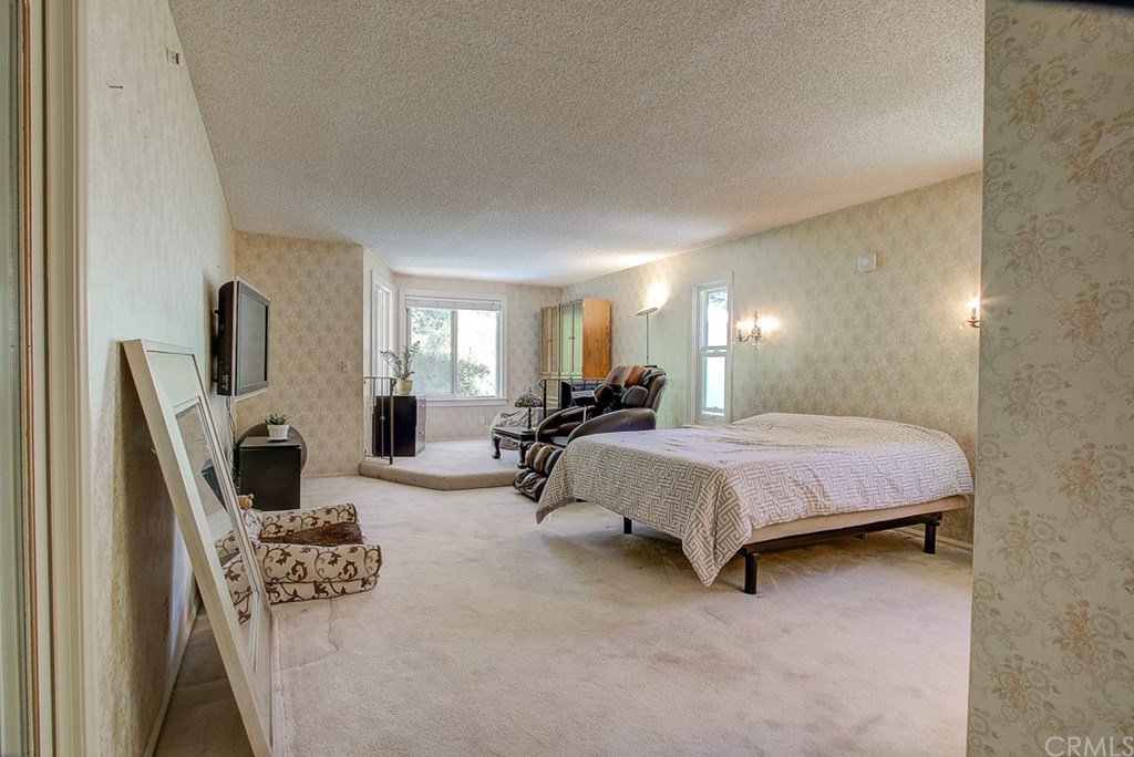 2133 Erin Way Glendale, CA 91206 - Photo 17 of 51