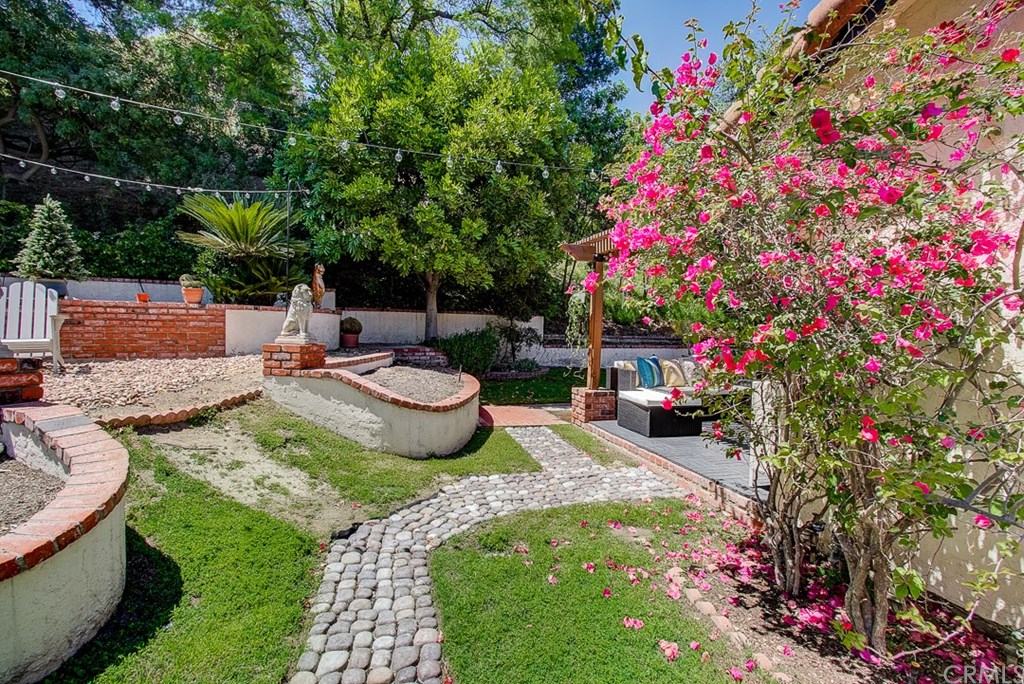 2133 Erin Way Glendale, CA 91206 - Photo 29 of 51