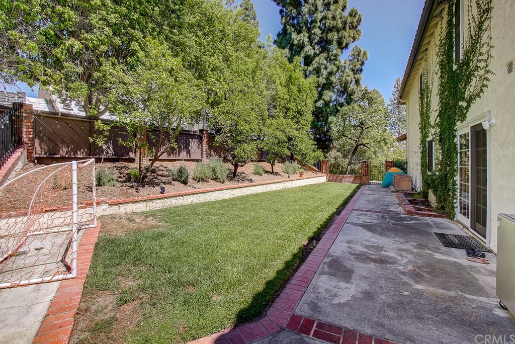 2133 Erin Way Glendale, CA 91206 - Photo 36 of 51