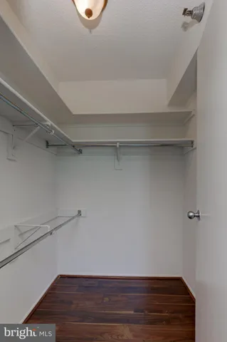 $1,900 | 1808 Old Meadow Road, Unit 1016, McLean, VA 22102