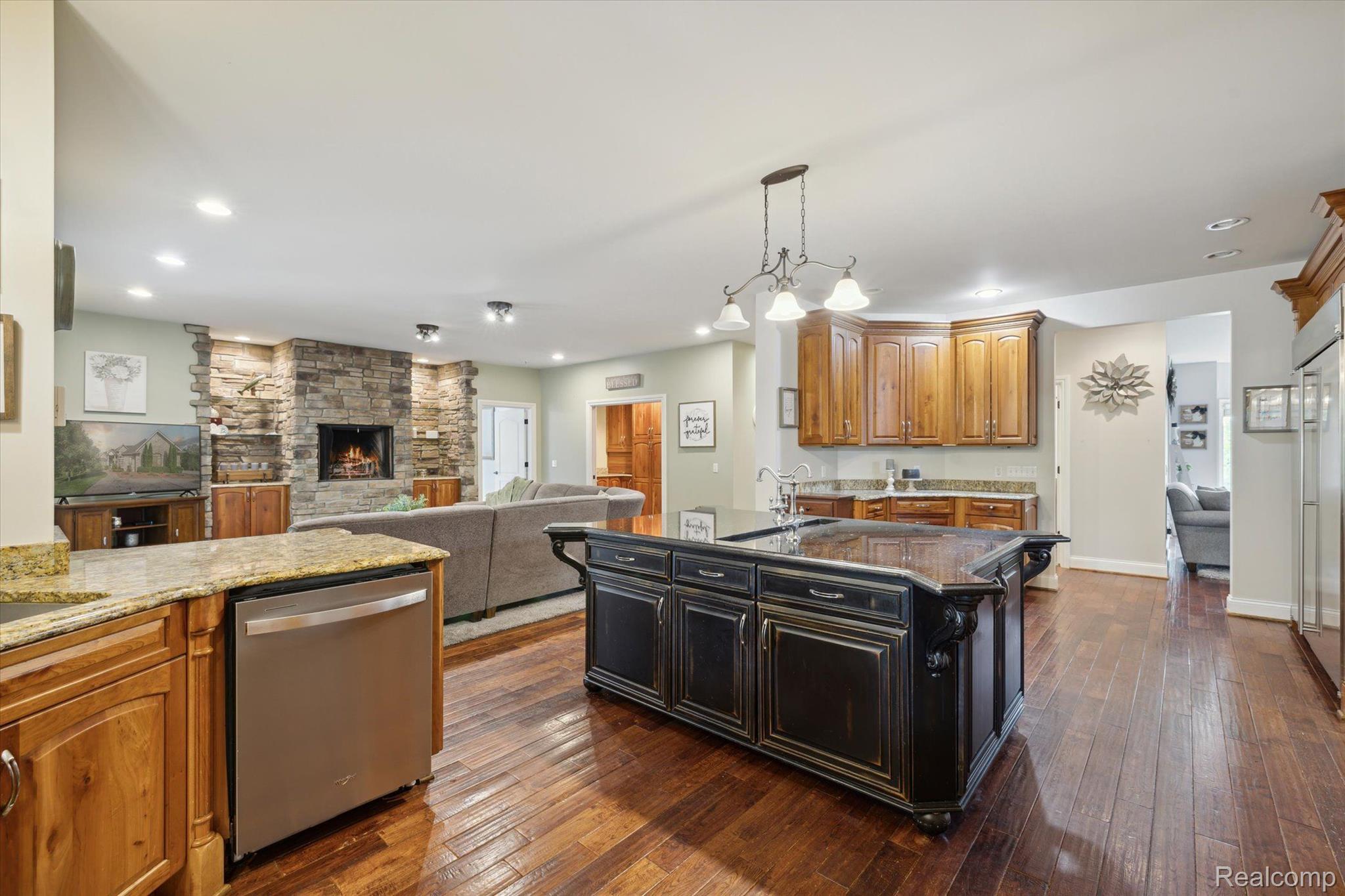 10205 Fenton Road Fenton, MI 48430 - Photo 19 of 96 Gallery Image 19