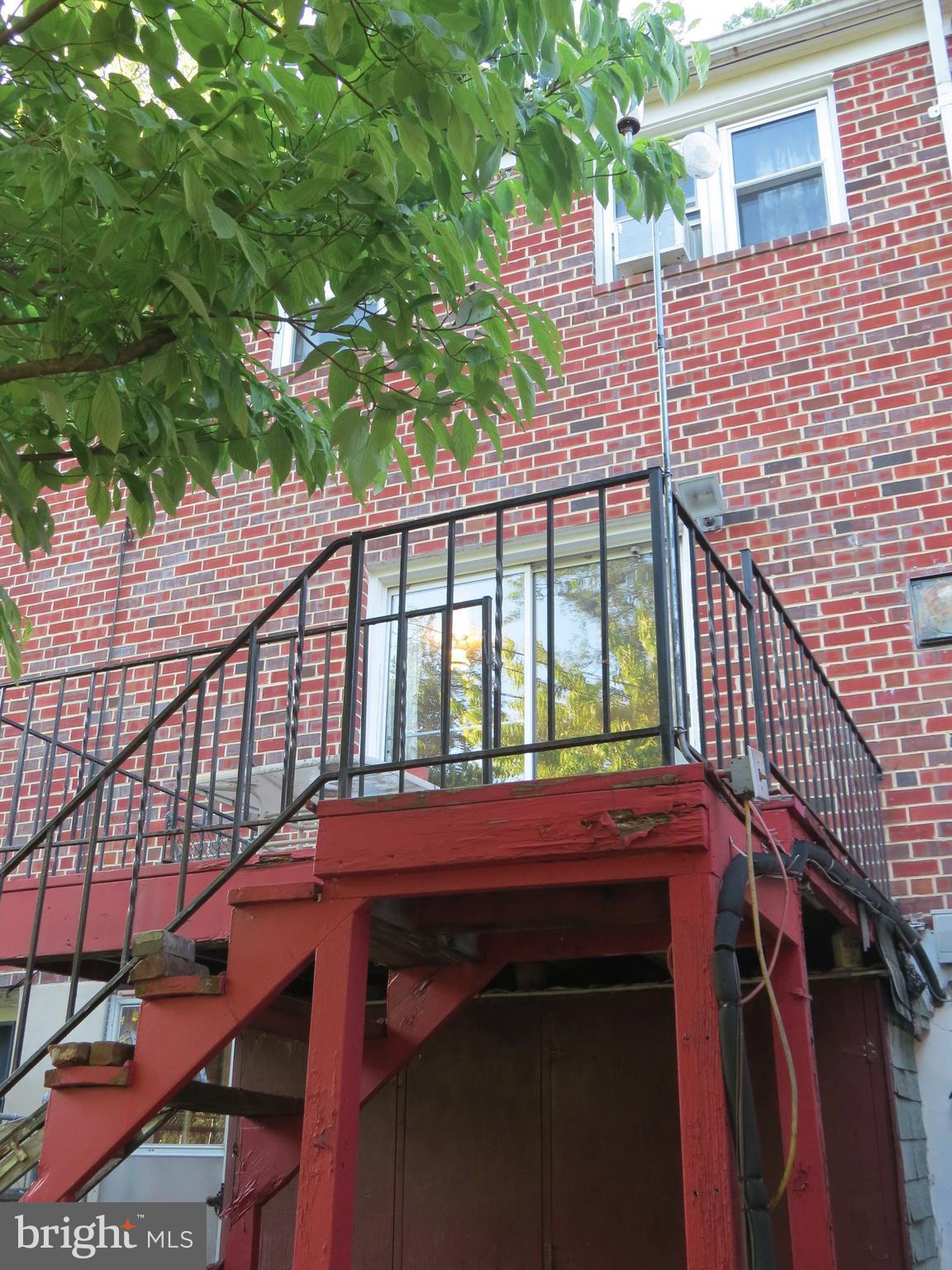 4839 Melbourne Road Baltimore, MD 21229 - Photo 3 of 11 Exterior (Rear)