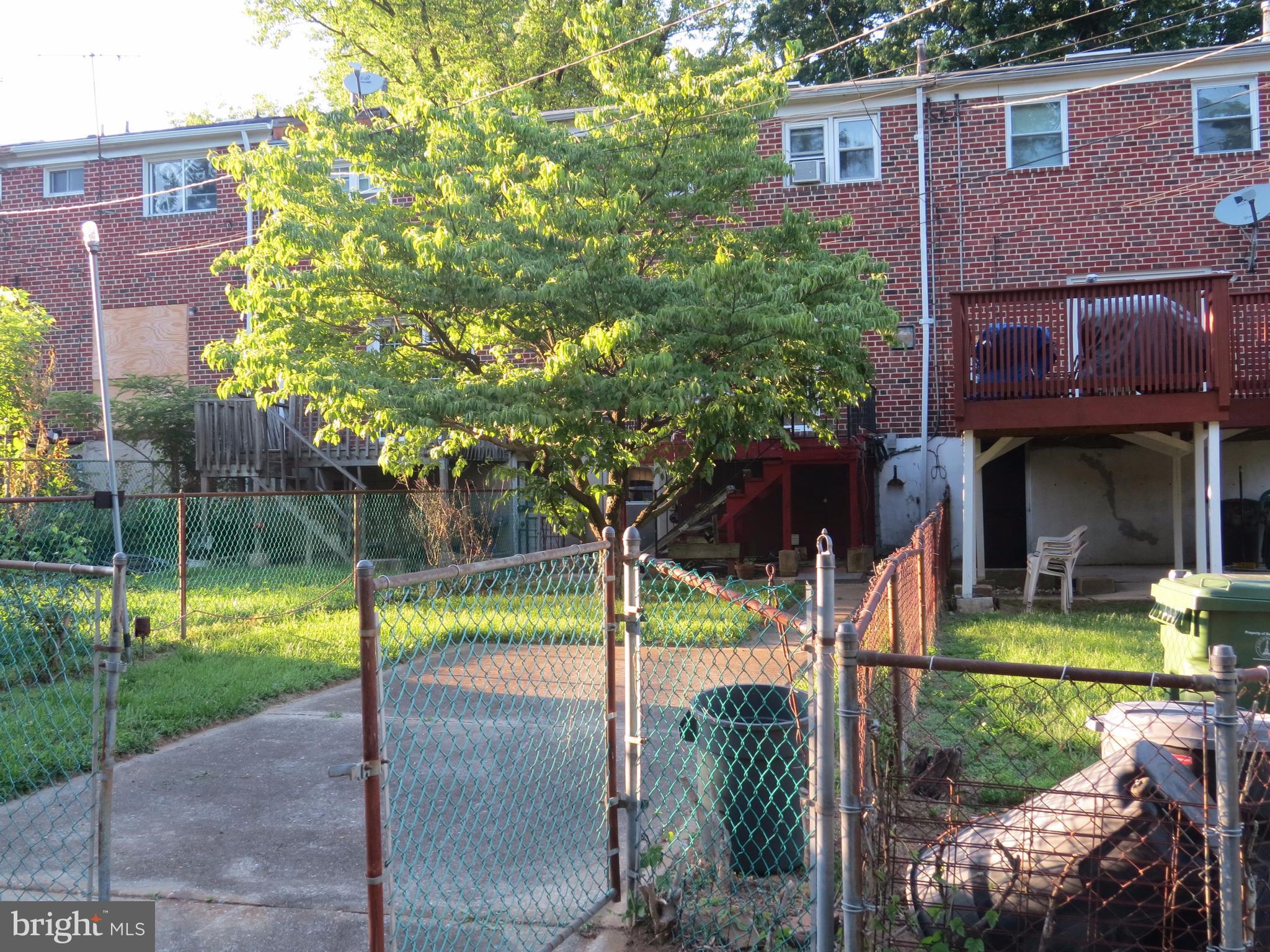 4839 Melbourne Road Baltimore, MD 21229 - Photo 5 of 11 Exterior (Rear)