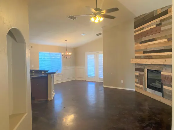 $1,450 | 8704 10th Street, Lubbock, TX 79416