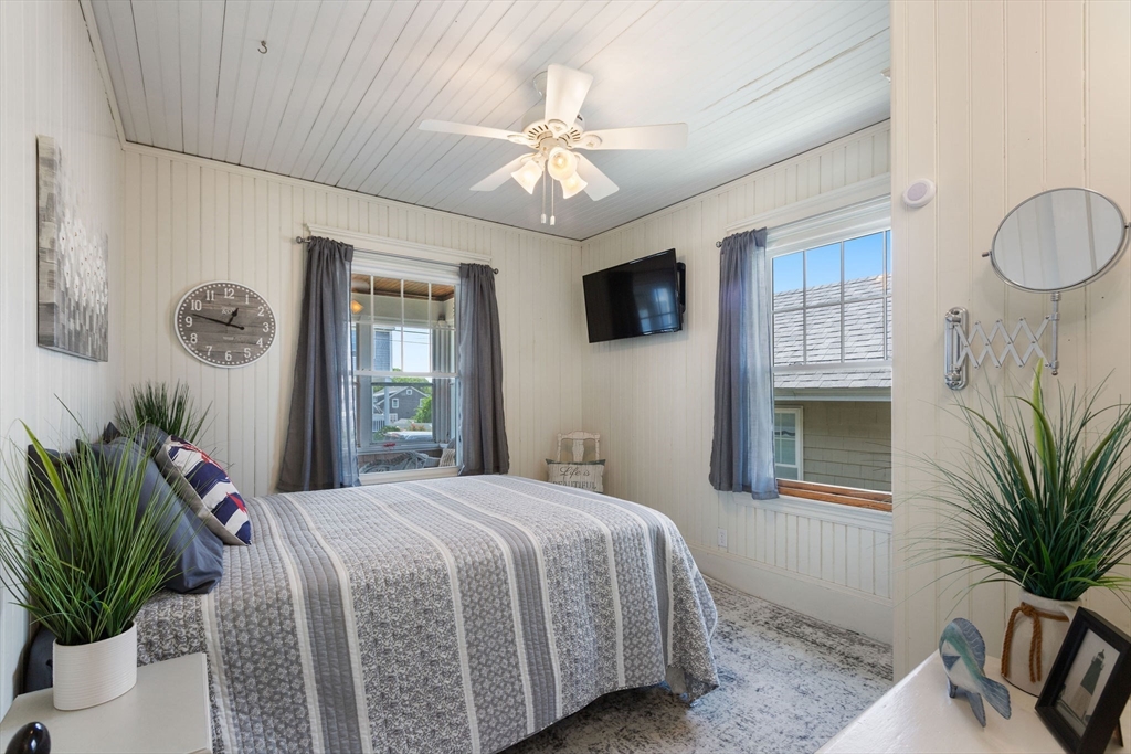 13 5th Street Wareham, MA 02558 - Photo 23 of 42
