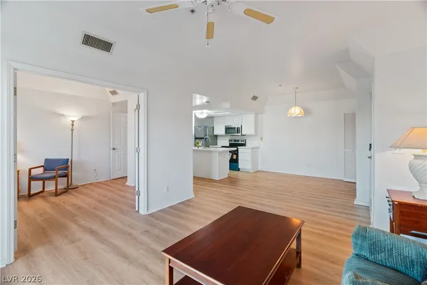 $139,900 | 3550 Bay Sands Drive, Unit 3093, Laughlin, NV 89029