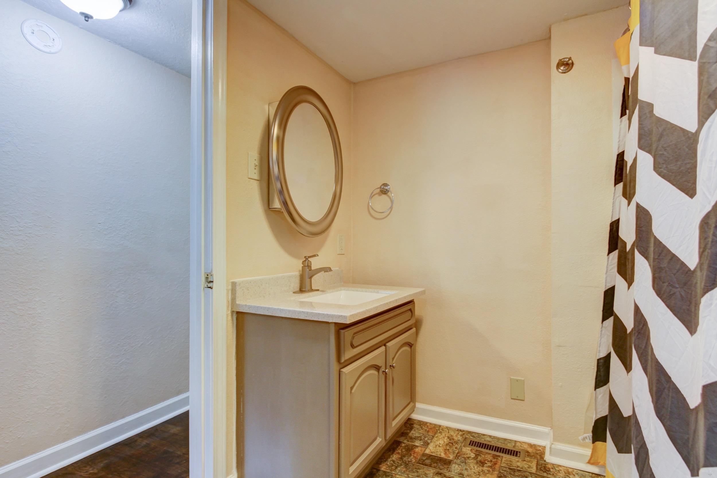 2302 Croydon Road Northwest Knoxville, TN 37921 - Photo 3 of 11 Croydon bathroom and laundry