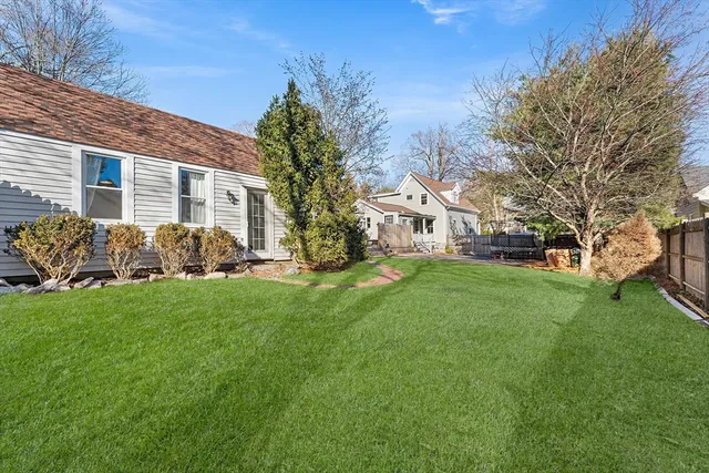 $7,000 | 29 Cottage Street, Wellesley, MA 02482