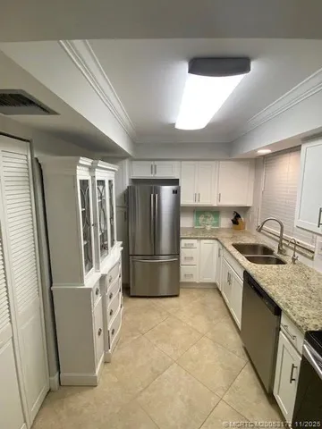 $2,500 | 3432 Northeast Causeway Boulevard, Unit 102, Jensen Beach, FL 34957