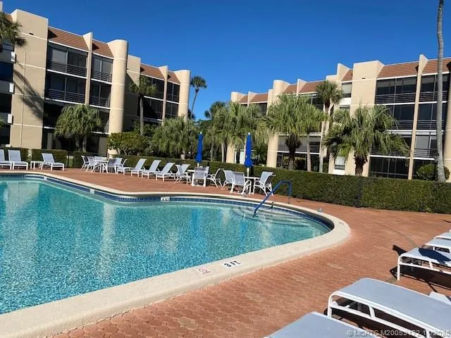 $2,500 | 3432 Northeast Causeway Boulevard, Unit 102, Jensen Beach, FL 34957