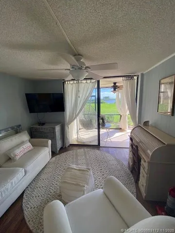 $2,500 | 3432 Northeast Causeway Boulevard, Unit 102, Jensen Beach, FL 34957