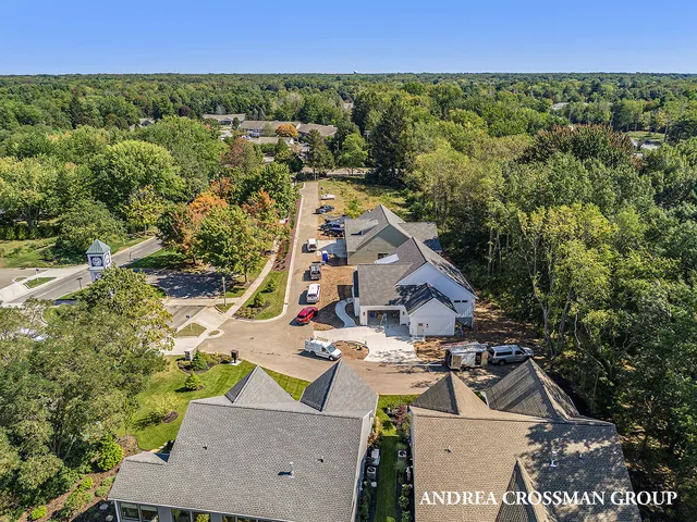 $750,000 | 18154 Newgate Ln Spring Lake, Unit 14, Spring Lake, MI 49456