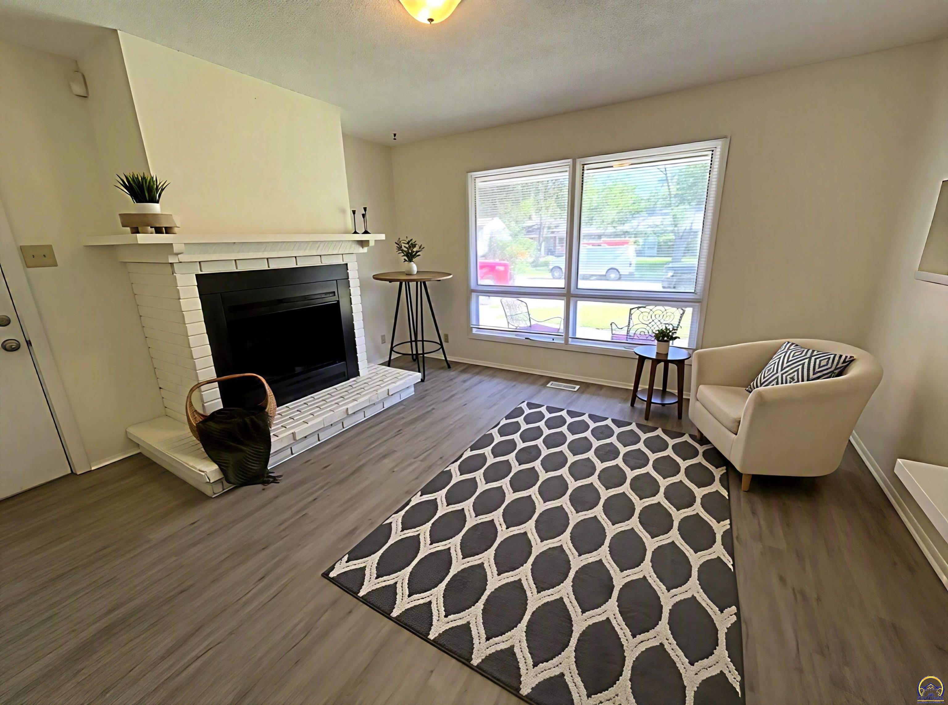 4029 Southwest 28th Terrace Topeka, KS 66614 - Photo 18 of 26