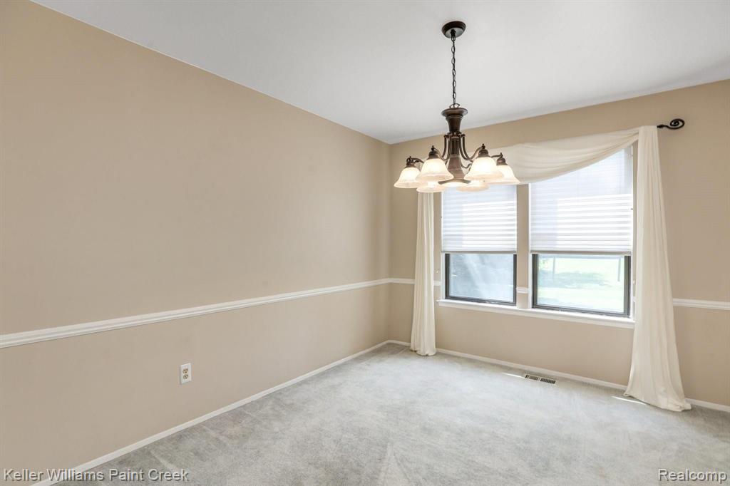 888 Hadley Road Rochester Hills, MI 48307 - Photo 5 of 25