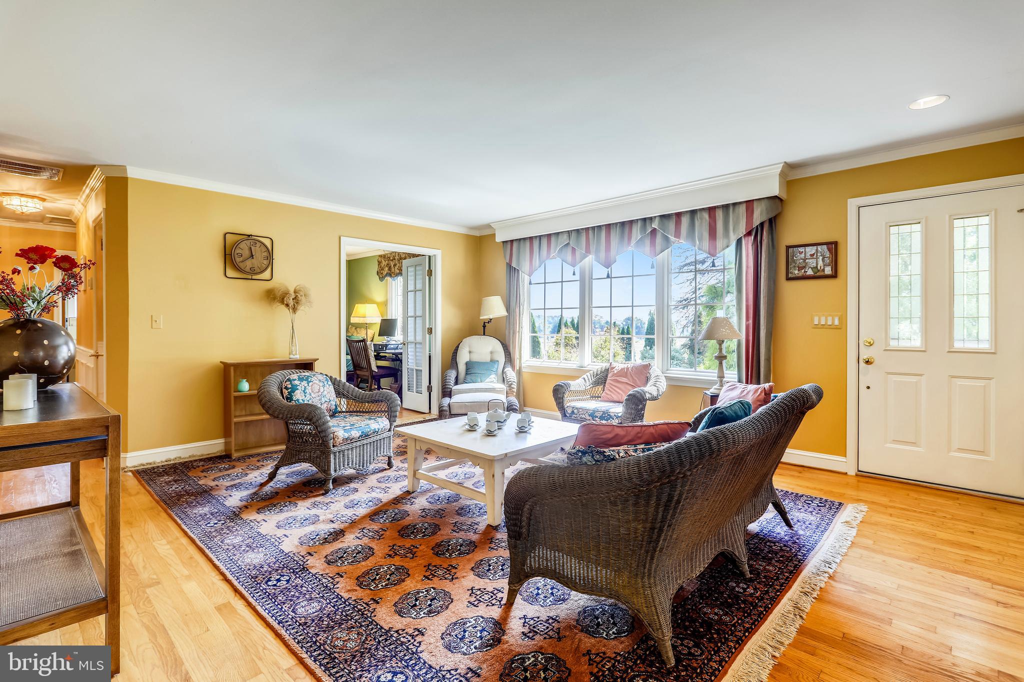 18325 Darnestown Road Boyds, MD 20841 - Photo 10 of 42 Living Room with HUGE windows overlooking yard
