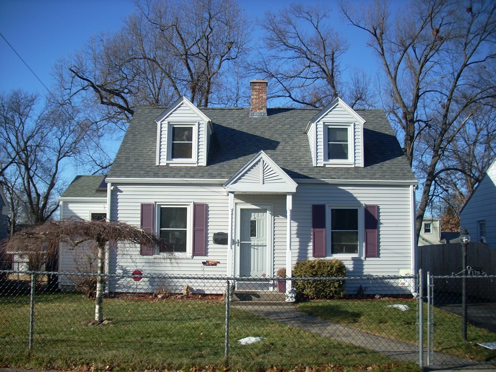 118 Redlands Street Springfield, MA 01104 - Photo 2 of 22