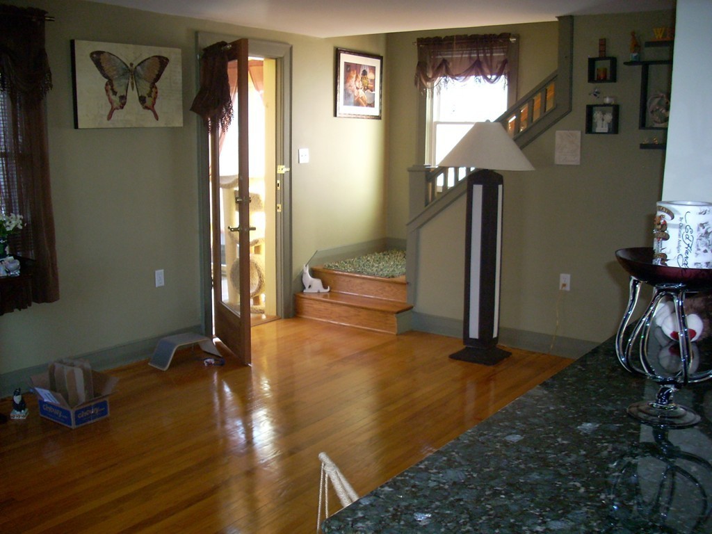 118 Redlands Street Springfield, MA 01104 - Photo 7 of 22