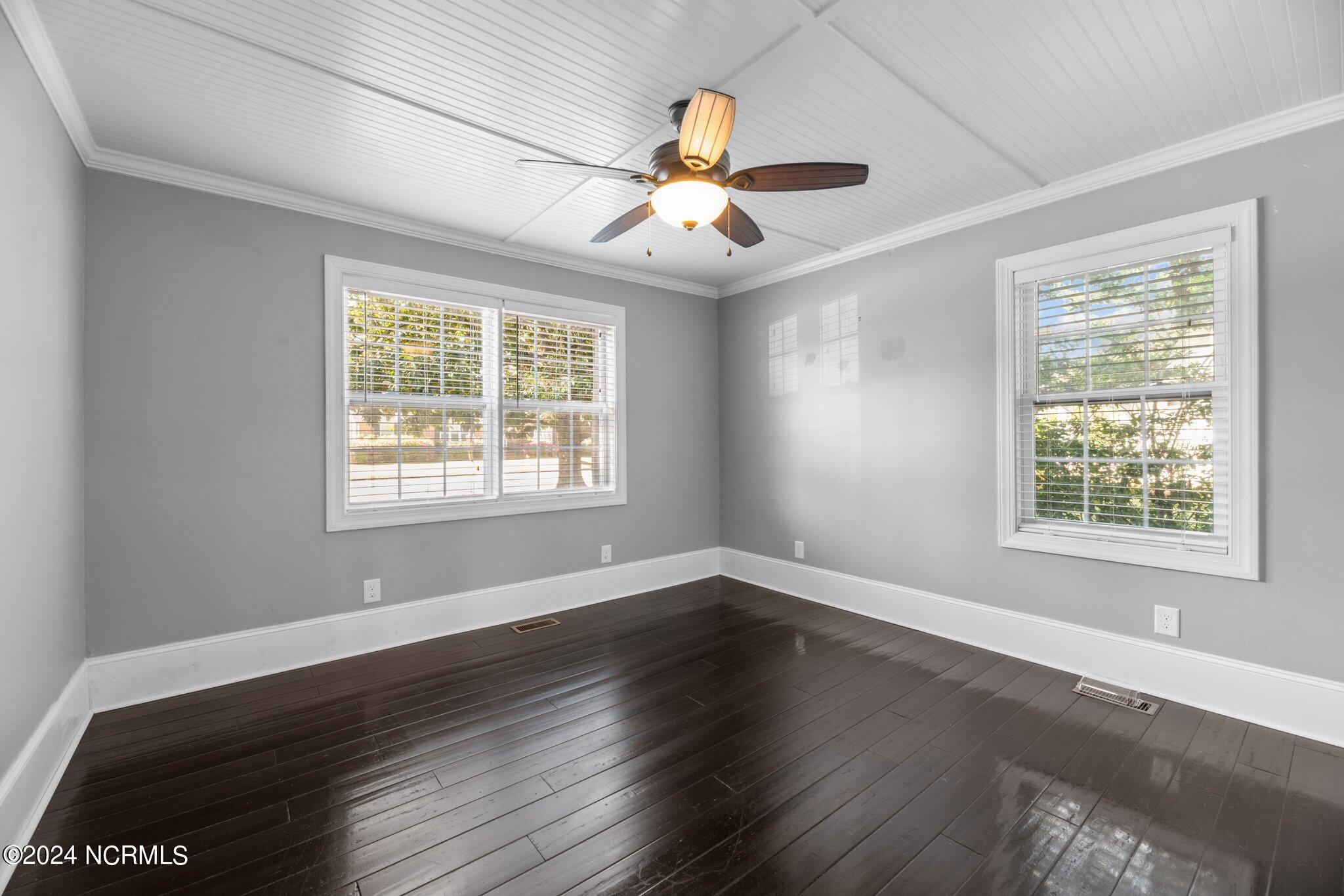 1502 Rhem Avenue New Bern, NC 28560 - Photo 39 of 67 46-web-or-mls-DSC_2396